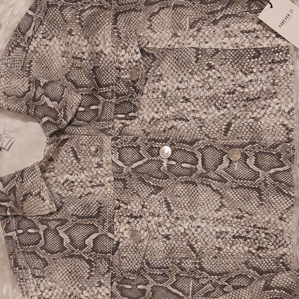 Two piece set - Picture 2 of 4